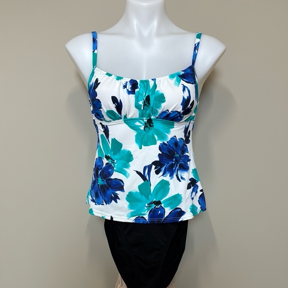 Custom Curves Floral Blue and Black Tankini Set; Size: 8;  Bottoms: Be Creative